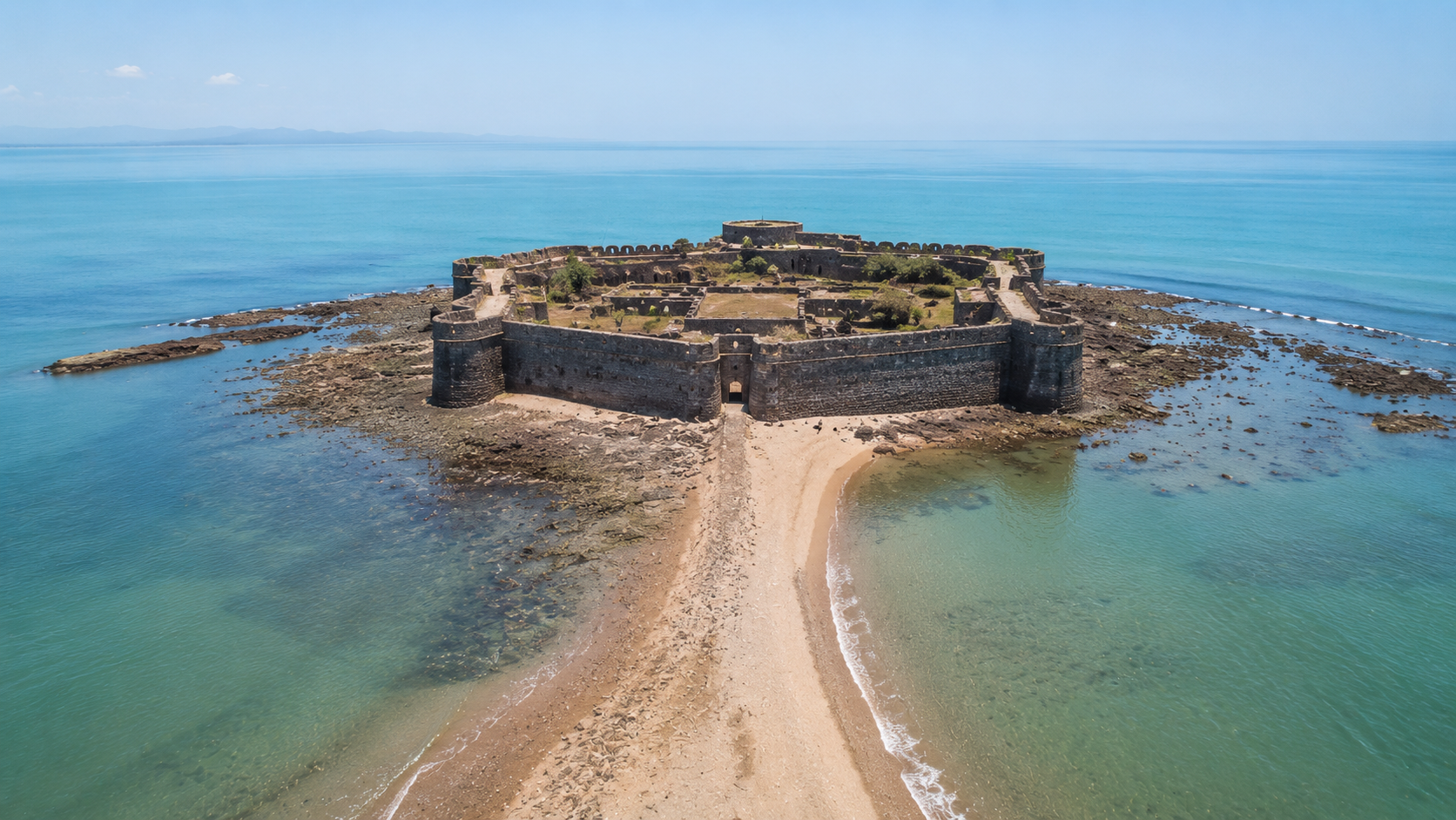 murud janjira fort in konkan road trip